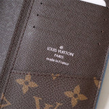  shoulder bag interior and compartment view 9