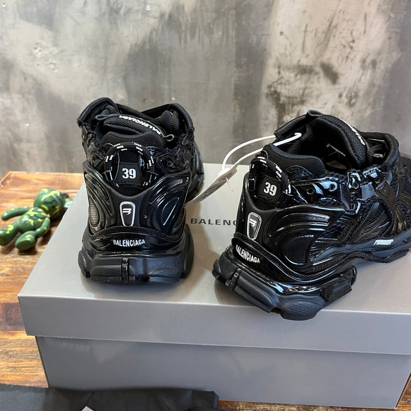 Balenciaga shoes Style 057 - top view showing design