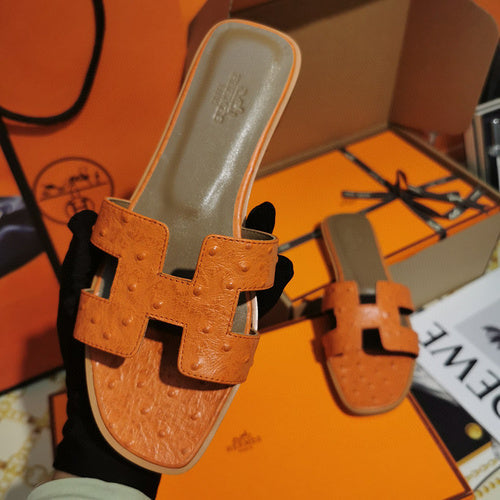 Hermes sandals Style 132 - texture and material detail