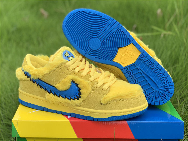 Nike Men's & Women's Signature Luxury Sneakers — Style 084 interior view