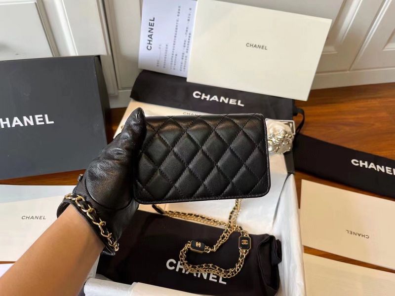  women's handbag, versatile design, view 4