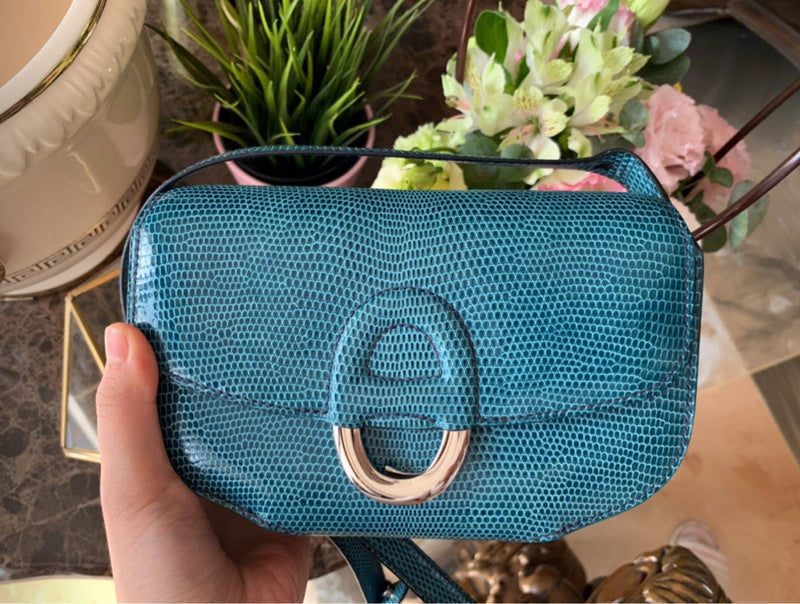 Balanced handbag styled for everyday wear