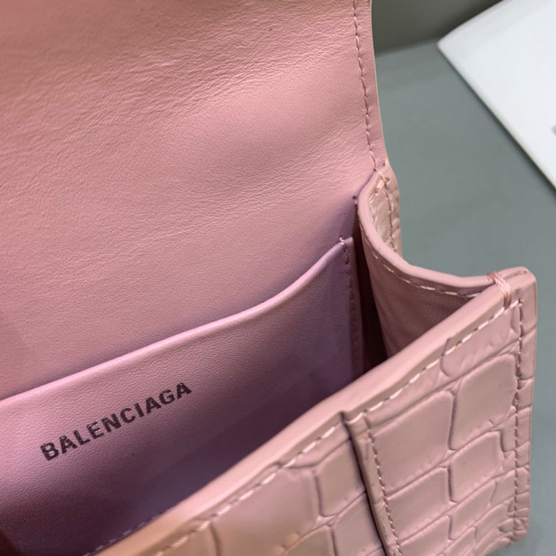 Chic Vegan Leather Handbag - Premium Craftsmanship Detailing | Women's Designer-Inspired Purse #499 - texture close-up (image 9) of designer-inspired handbag