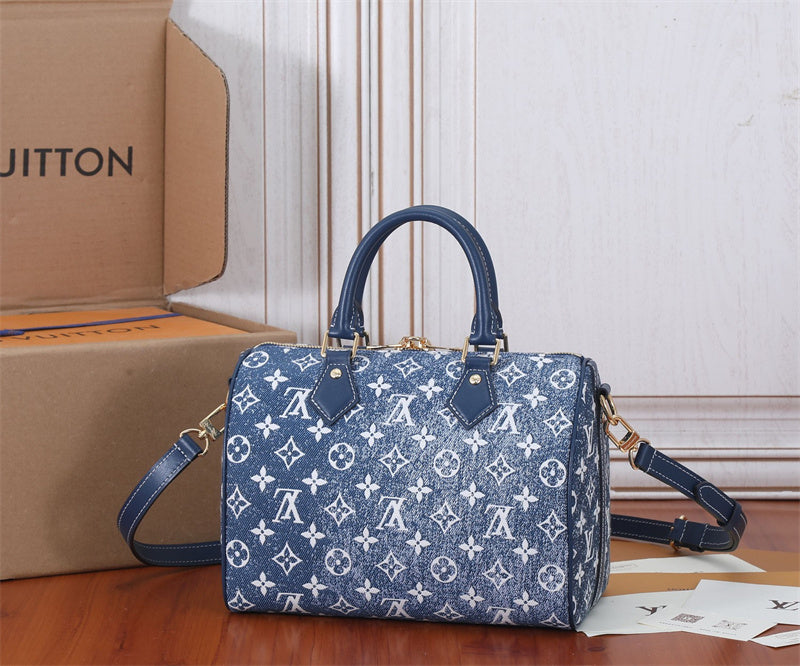  Clean-Lined everyday bag carried on shoulder