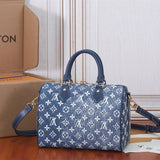  Clean-Lined everyday bag carried on shoulder