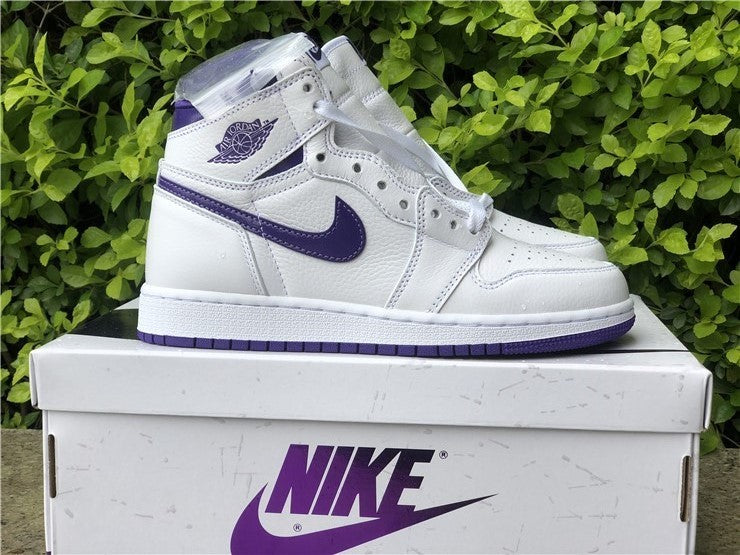 Nike Men's & Women's Premium Casual Sneakers — Style 160 angle view