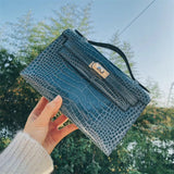  Refined shoulder bag carried on shoulder 28