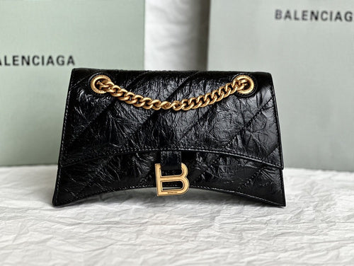Zivas Charm Elevated Essentials Statement Handbag (Versatile Style Statement) – Front View