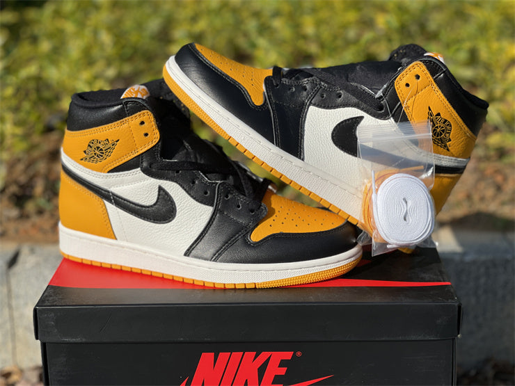 Nike Men's & Women's Luxury Fashion Trainers — Style 222 hardware detail