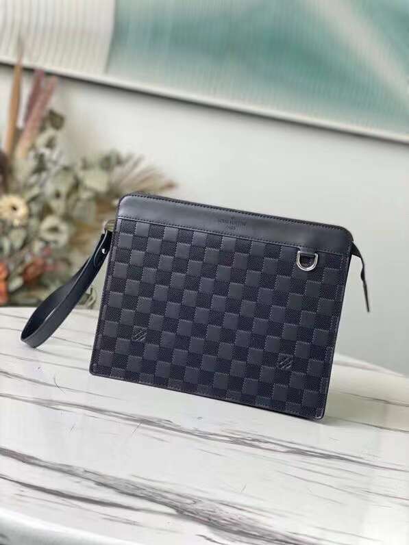 Side profile of classic modern women's handbag – women's premium purse