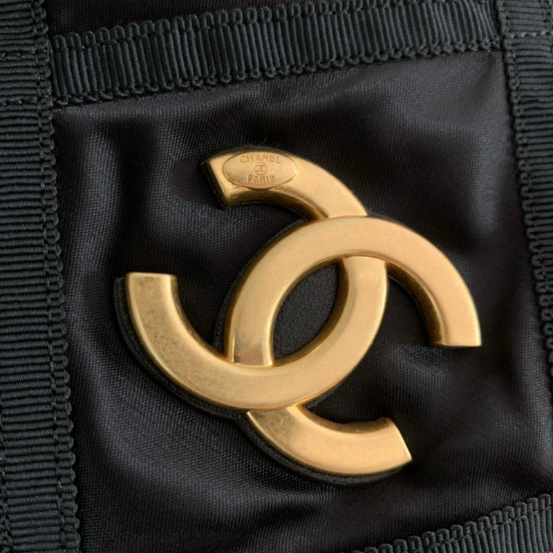  spacious purse view 6