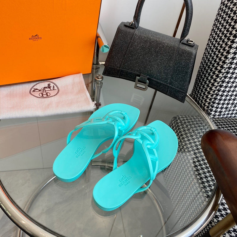 Hermes shoes Style 326 - true-to-life color detail (alternate angle)