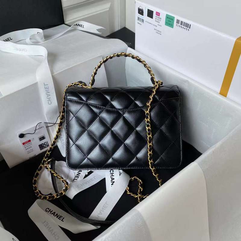 Zivas Charm Modern Minimalist Look Everyday Handbag (Premium Everyday Carry) – Close-Up Detail