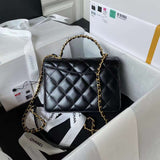 Zivas Charm Modern Minimalist Look Everyday Handbag (Premium Everyday Carry) – Close-Up Detail