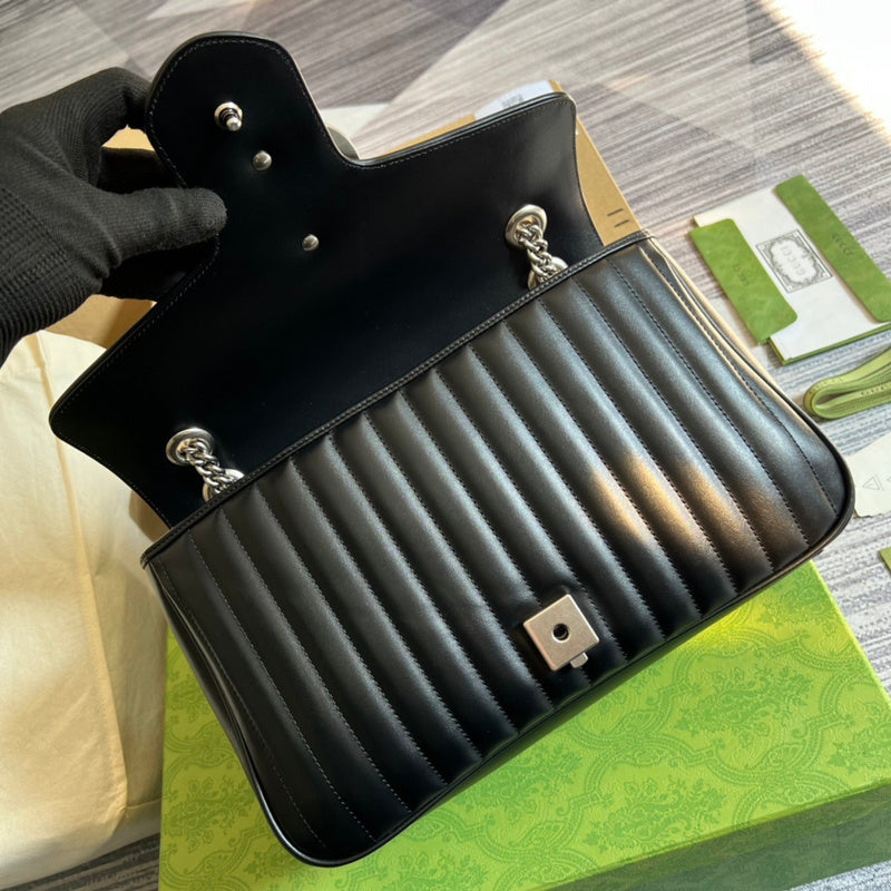 Side profile of premium modern women's handbag – women's designer-style accessory
