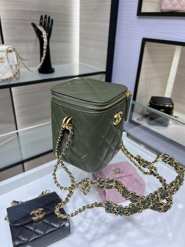 Zivas Charm Effortless Sophistication Designer Handbag (Everyday Luxury Essential) – Angled View