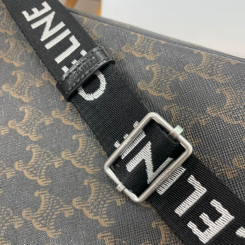 Side profile of everyday-luxe premium women's handbag – women's statement bag