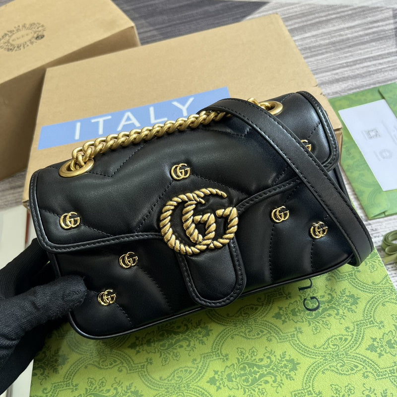 Handle and strap detail of statement modern women's handbag – women's luxury handbag