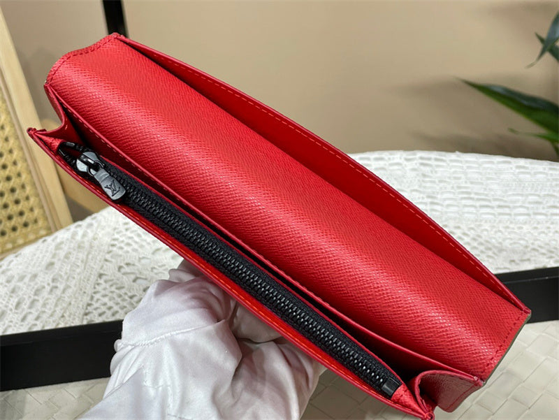  crossbody bag interior and compartment view 9