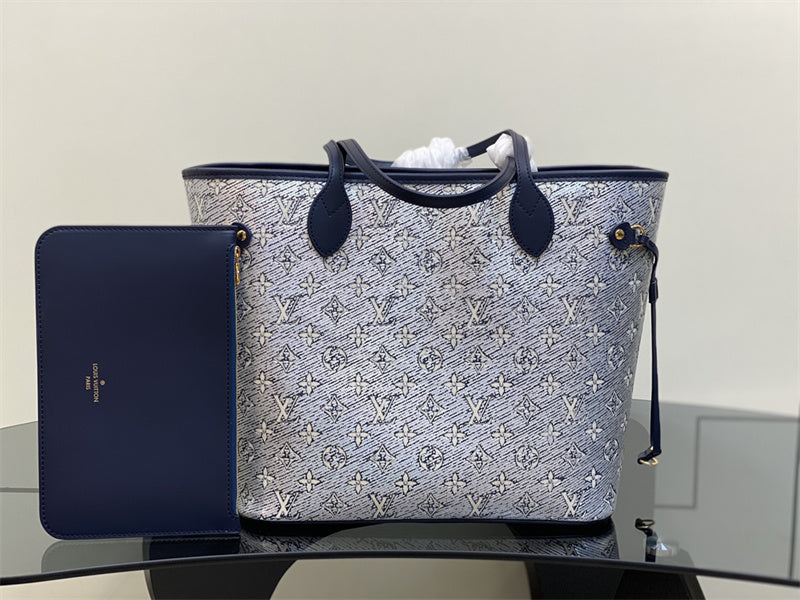  Polished crossbody bag front view