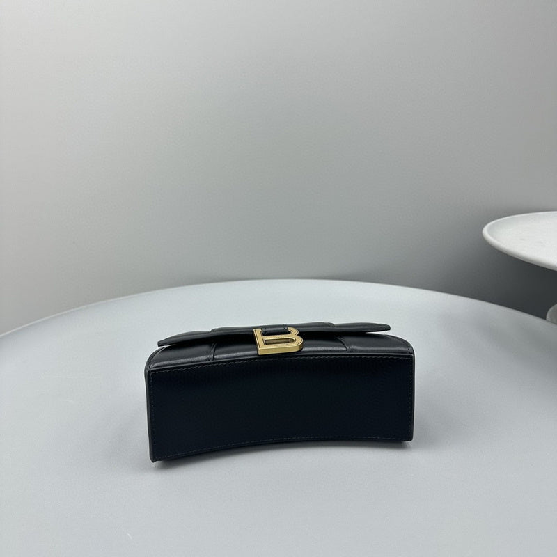 Zivas Charm Effortless Sophistication Fashion Handbag (Considered Detail & Form) – Back View
