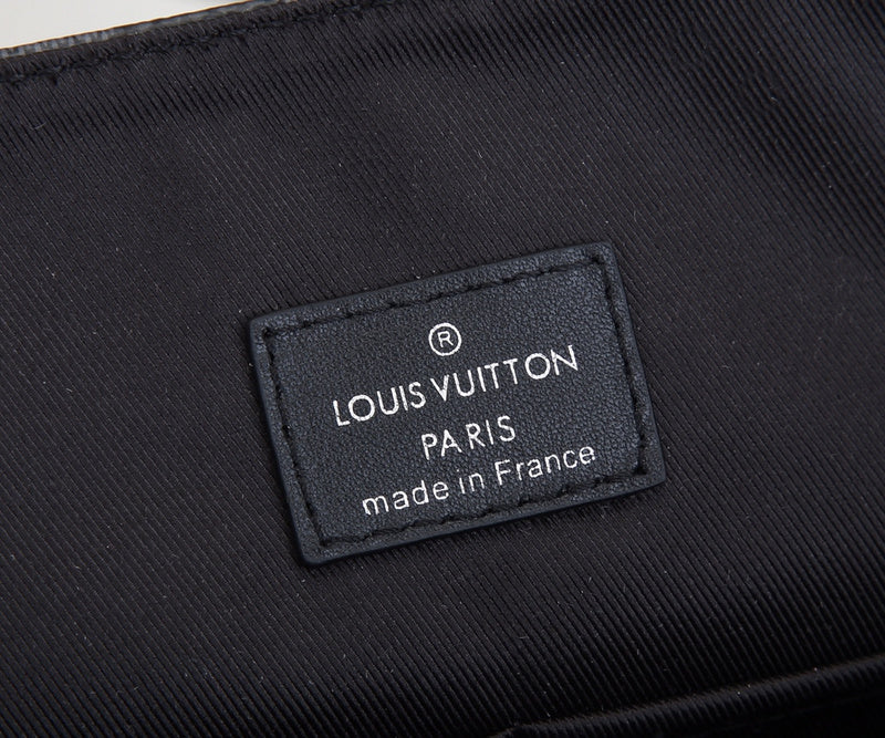 Close-up detail of everyday-luxe signature women's handbag – women's statement bag
