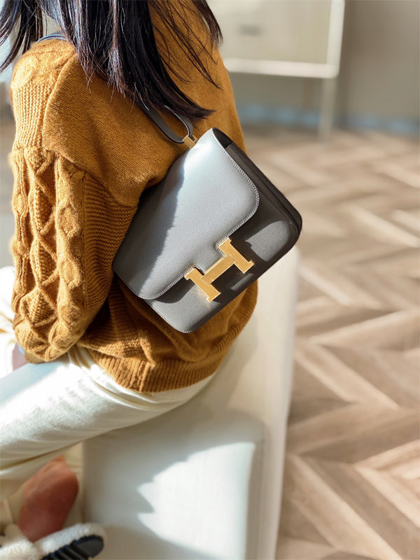 Close-up detail of streamlined bag design
