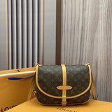  shoulder bag interior and compartment view