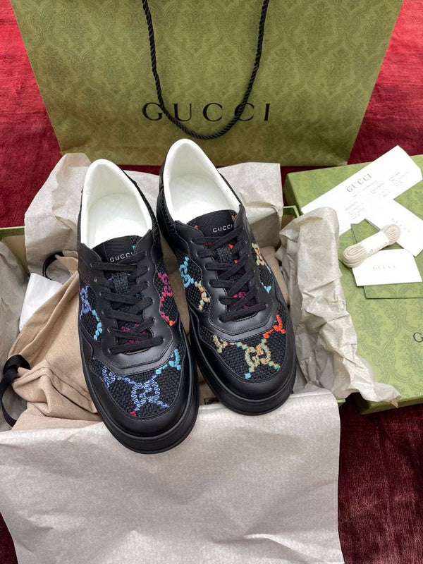 Gucci all-black luxury sneakers view 10 retro runner design