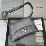 Polished Faux Leather Handbag - Polished Finish | Women's Luxury Handbag #525 - texture close-up (image 9) of designer-inspired handbag