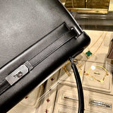  shoulder bag interior and compartment view