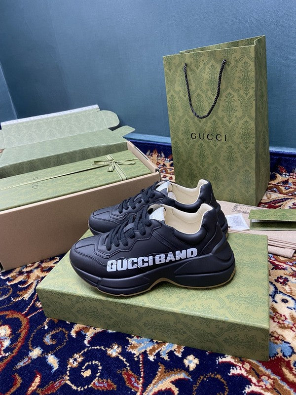 Gucci two-tone luxury sneakers view 5 breathable knit upper