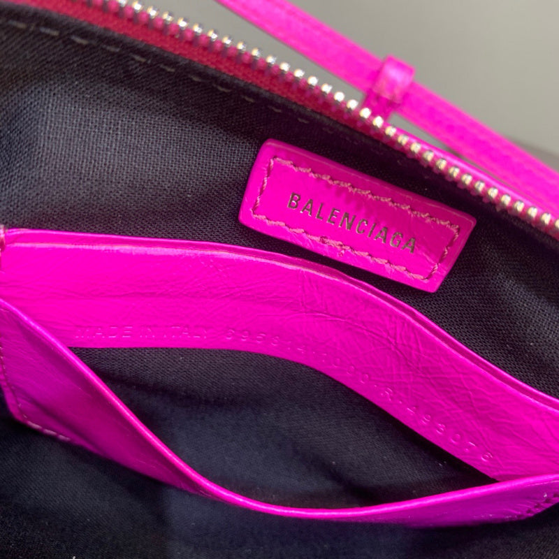 Contemporary Premium PU Leather Handbag - Smooth Faux-Leather Exterior | Women's Everyday Carry Handbag #348 - texture close-up (image 9) of designer-inspired handbag