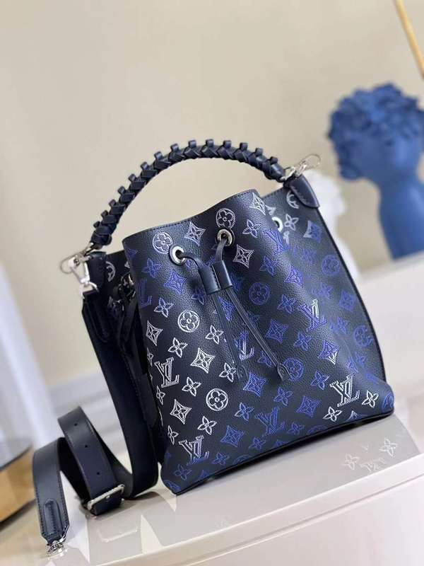 Close-up detail of premium modern women's handbag – women's everyday handbag