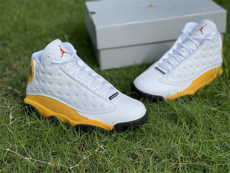 Nike Men's & Women's Designer Low-Top Shoes — Style 233 angle view