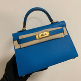 Smart bag shown from front angle