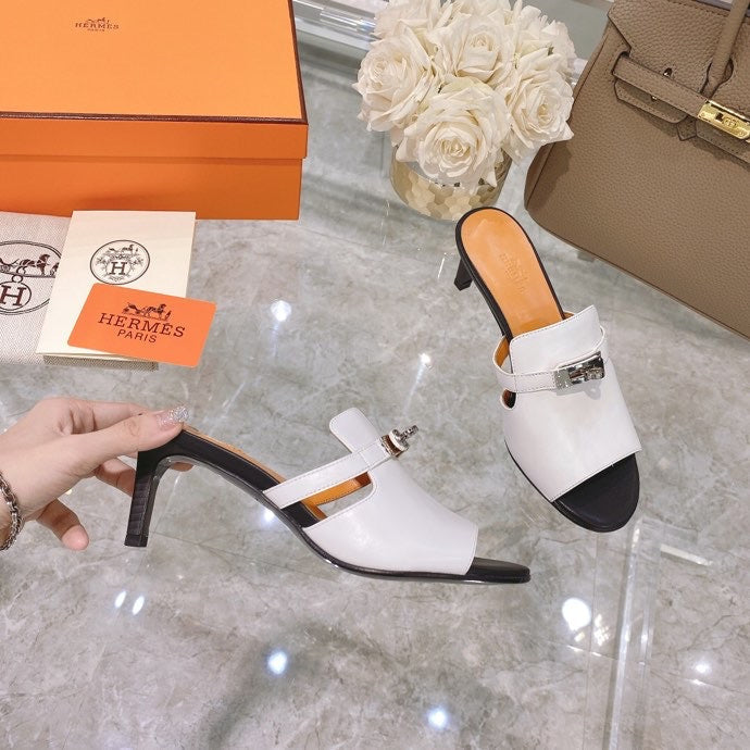 Hermes shoes Style 368 - packaging and accessories (alternate angle)