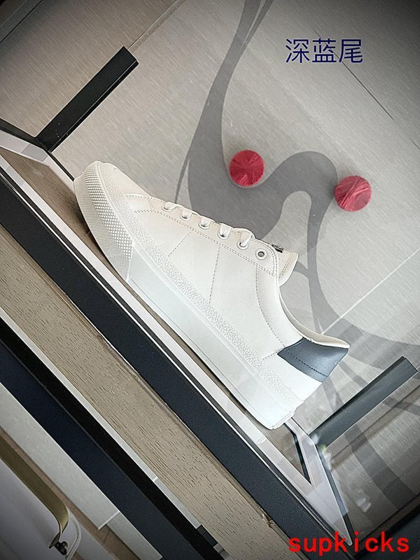 Givenchy shoes Style 025 - packaging and accessories
