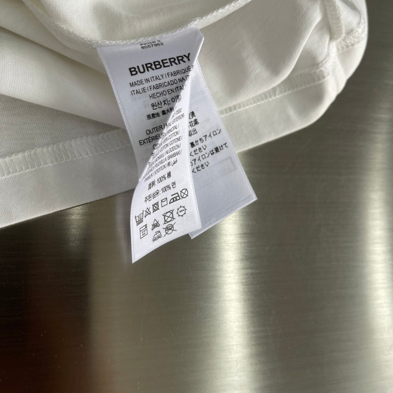 Burberry t-shirt styled look premium fashion