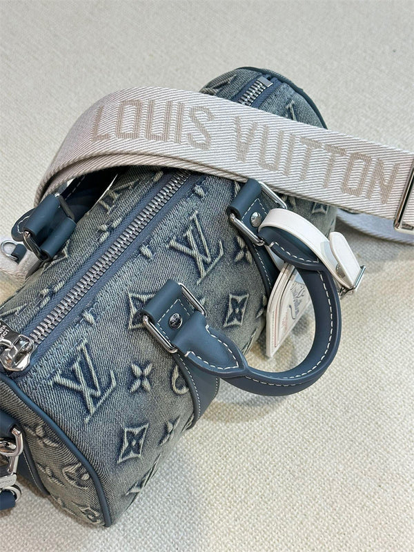  carryall bag interior and compartment view 9