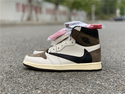 Nike fresh white-and-black luxury sneakers view 9 streetwear statement look