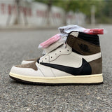 Nike fresh white-and-black luxury sneakers view 9 streetwear statement look