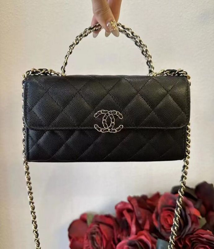  women's handbag, versatile design, view 4