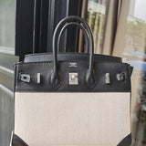 Sleek handbag styled for everyday wear