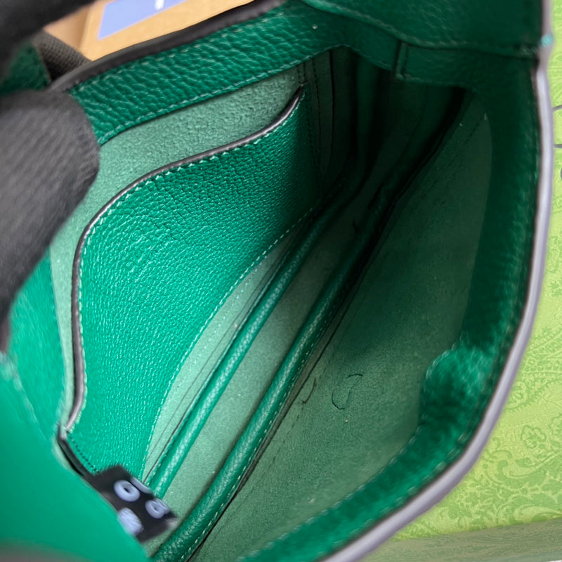 Close-up detail of classic chic women's handbag – women's everyday handbag