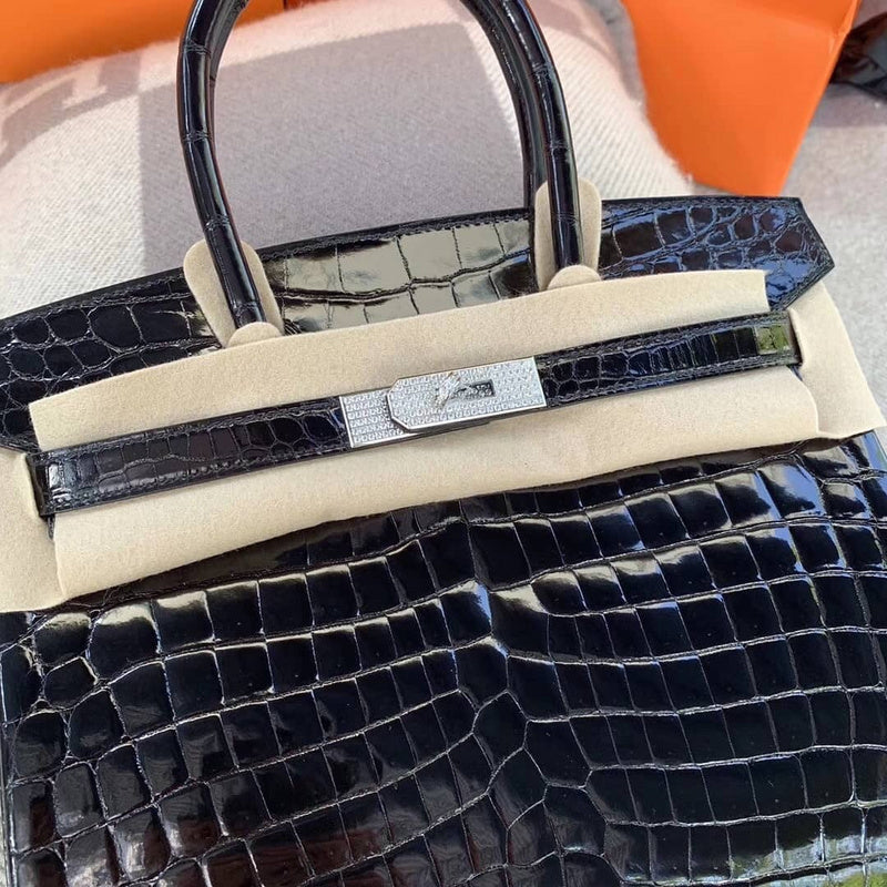 Structured handbag styled for everyday wear