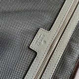 Side profile of premium chic women's handbag – women's designer-style accessory