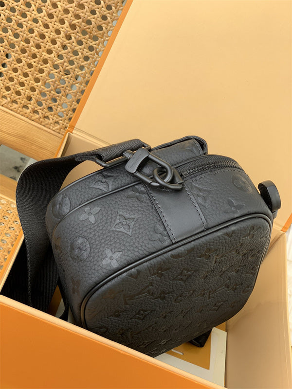  Smart everyday bag front view 19