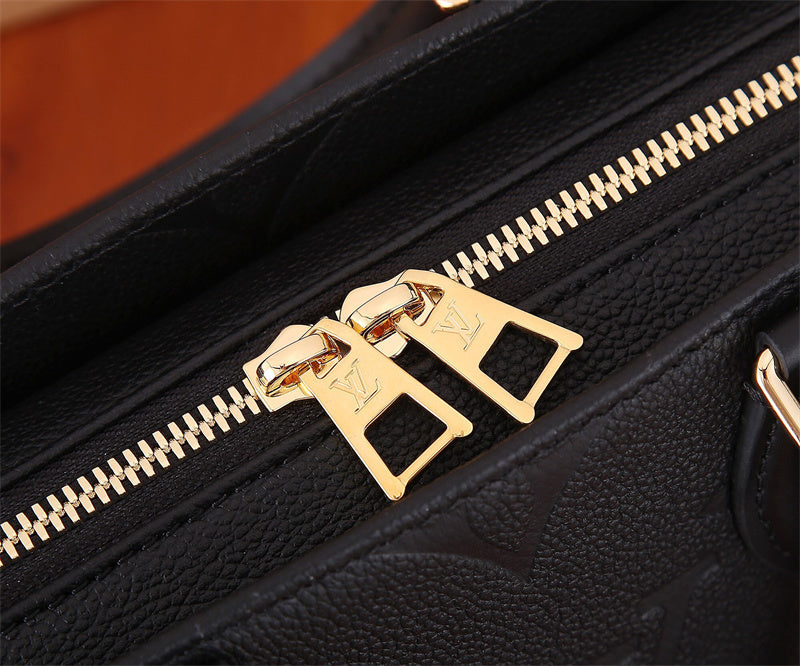  understated everyday bag styled with outfit