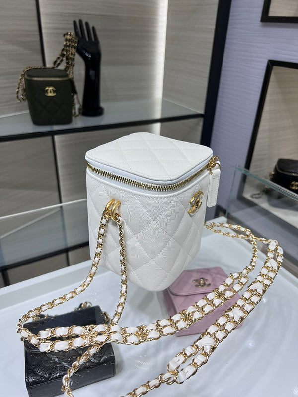 Zivas Charm Streamlined Design Designer Handbag (Everyday Luxury Essential) – Back View